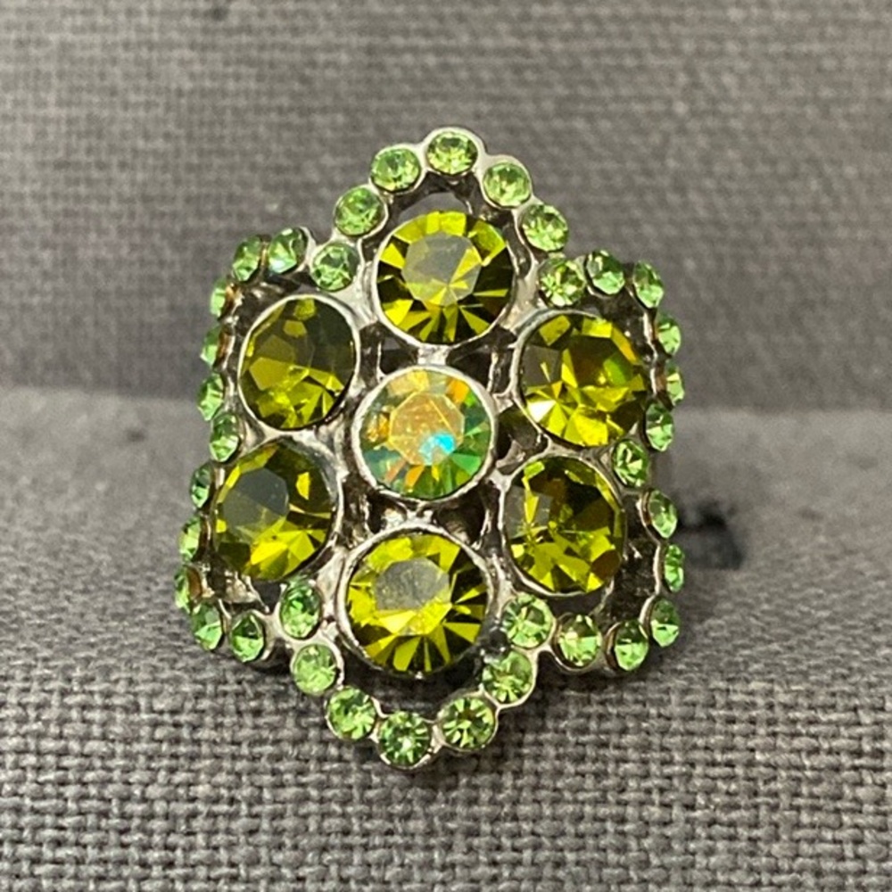 Vintage Green Rhinestones design expandable ring